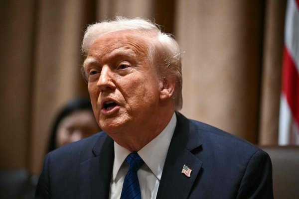 华力网 难怪特朗普对中国退2步, 日韩俄印 “出招”, 中美关税战局势生变